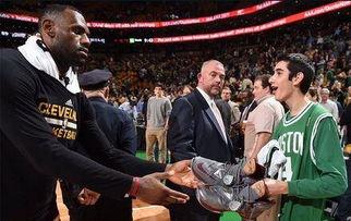 波士顿球迷爆料视频播放,揭秘现场激情瞬间  第2张 波士顿球迷爆料视频播放,揭秘现场激情瞬间  第2张