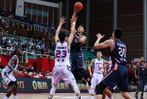 广东男篮回应球员爆料新闻,澄清事实,维护球队声誉  第3张 广东男篮回应球员爆料新闻,澄清事实,维护球队声誉  第3张