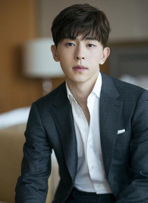 龚俊圈内人爆料了吗知乎,揭秘娱乐圈不为人知的秘密  第2张 龚俊圈内人爆料了吗知乎,揭秘娱乐圈不为人知的秘密  第2张