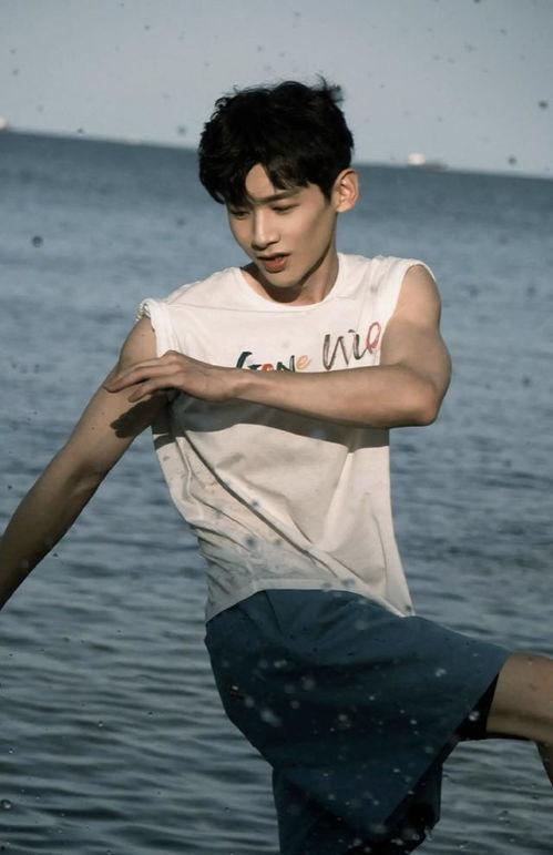 白敬亭视频爆料大全最新,揭秘明星幕后生活点滴  第2张 白敬亭视频爆料大全最新,揭秘明星幕后生活点滴  第2张