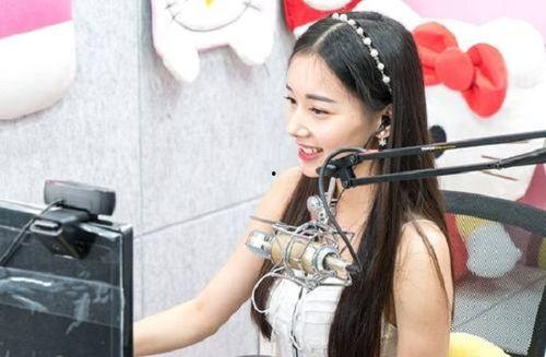 裴娜直播回放爆料视频,独家爆料背后的惊人真相  第2张 裴娜直播回放爆料视频,独家爆料背后的惊人真相  第2张