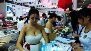 杨小曼爆料买车视频,明星购车背后的故事  第3张 杨小曼爆料买车视频,明星购车背后的故事  第3张