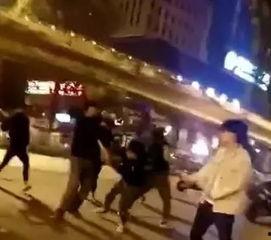 网友爆料殴打男生视频,网友曝光殴打男生现场惊心动魄  第3张 网友爆料殴打男生视频,网友曝光殴打男生现场惊心动魄  第3张