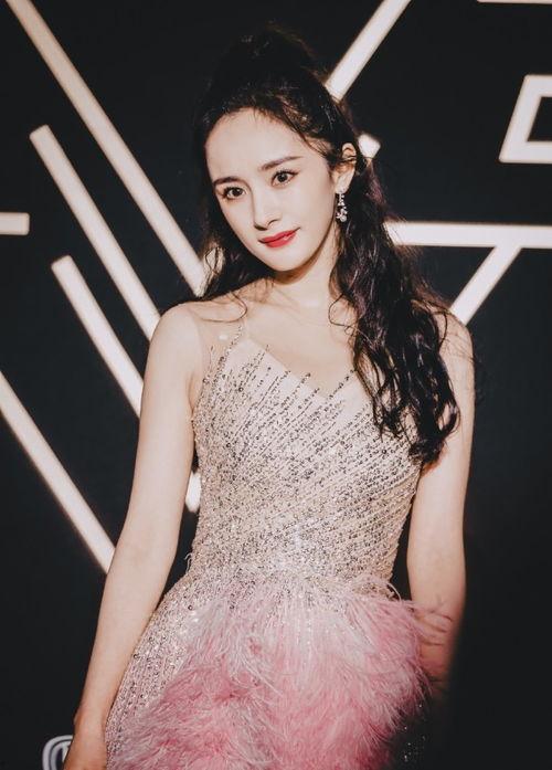 娱乐圈爆料的狐狸是谁,神秘狐狸身份揭秘,竟是当红明星