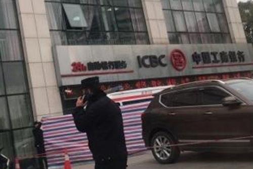 武汉医学院爆料事件最新,真相与争议交织的医学伦理漩涡  第3张 武汉医学院爆料事件最新,真相与争议交织的医学伦理漩涡  第3张