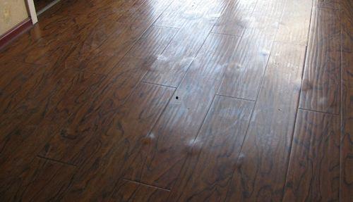 劣质地板爆料视频讲解,视频爆料揭示地板质量问题  第2张 劣质地板爆料视频讲解,视频爆料揭示地板质量问题  第2张